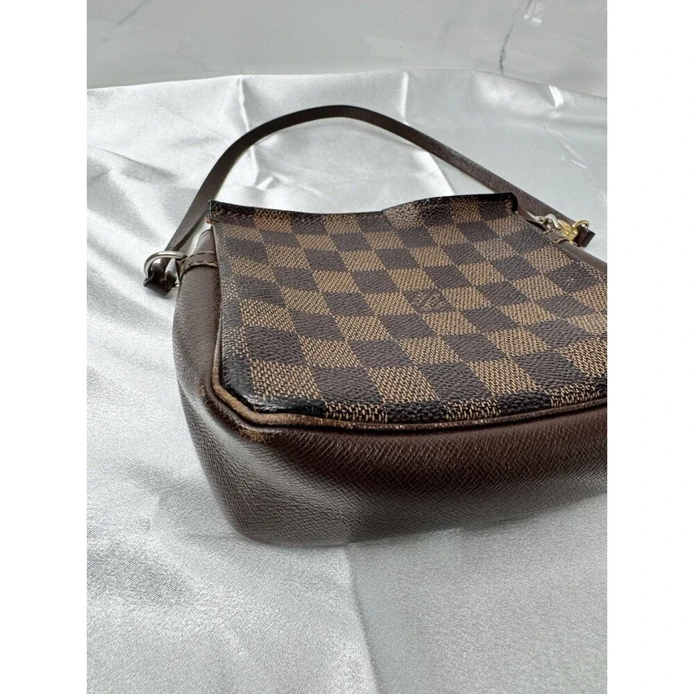 Vintage Louis Vuitton Damier Ebene Truth Makeup Pouch N51982 - Picture 4 of 15